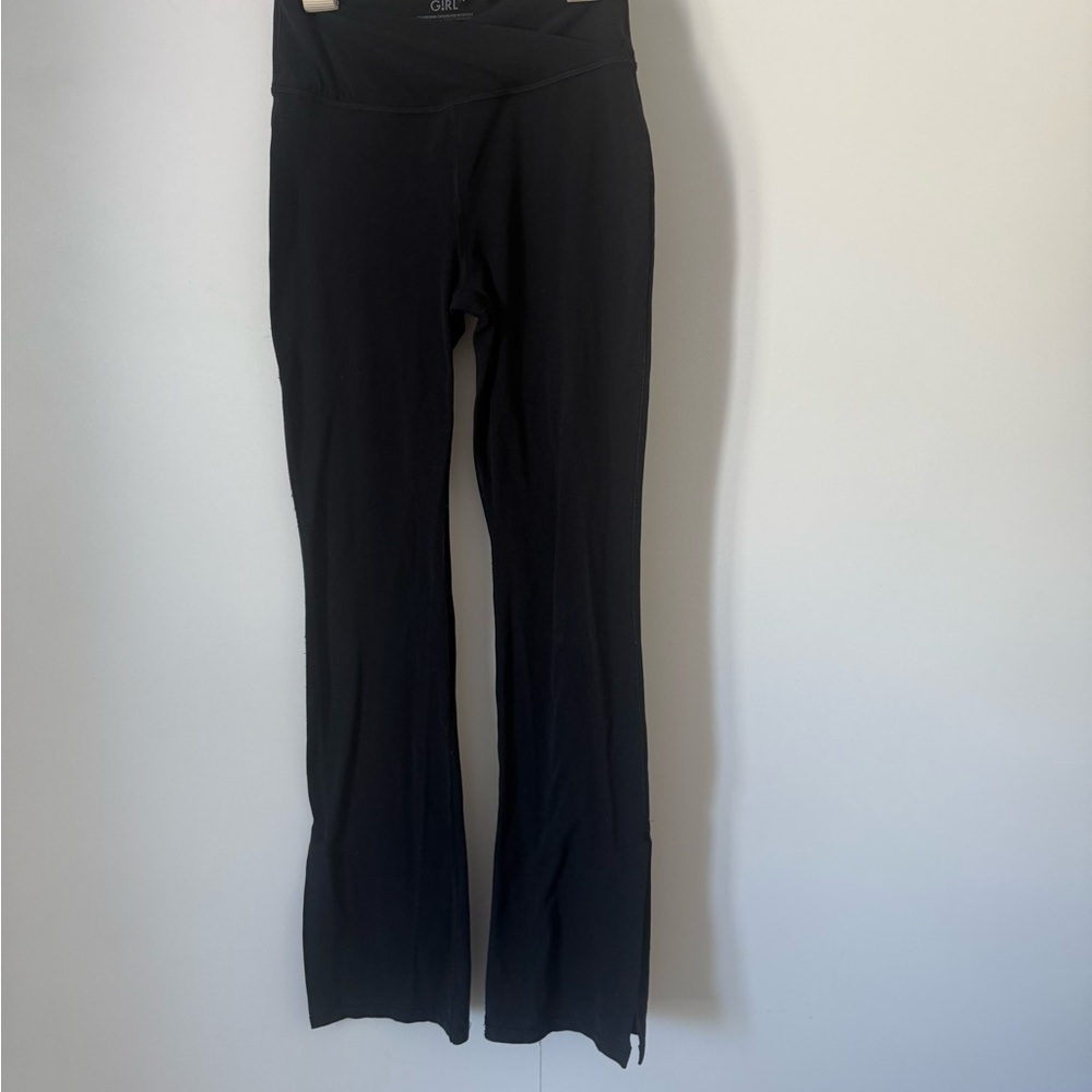 Girls Athleta Black Flared Yoga Pants (8-10)